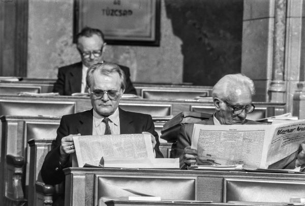 ​​​​​​Darvas Iván (SZDSZ) az Országgyűlés alakuló ülésén, 1990. május 2-án